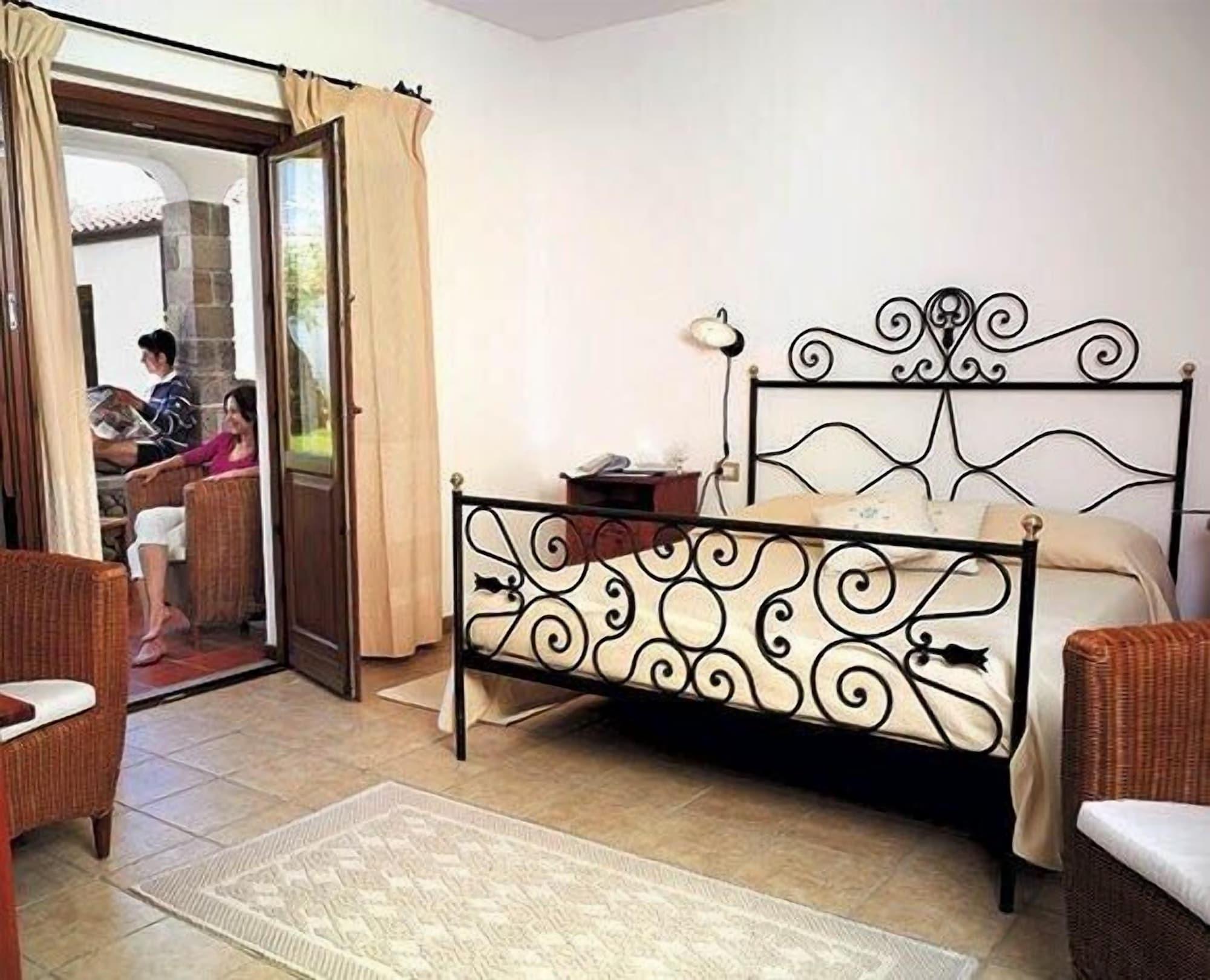 Hotel Su Baione Abbasanta Extérieur photo