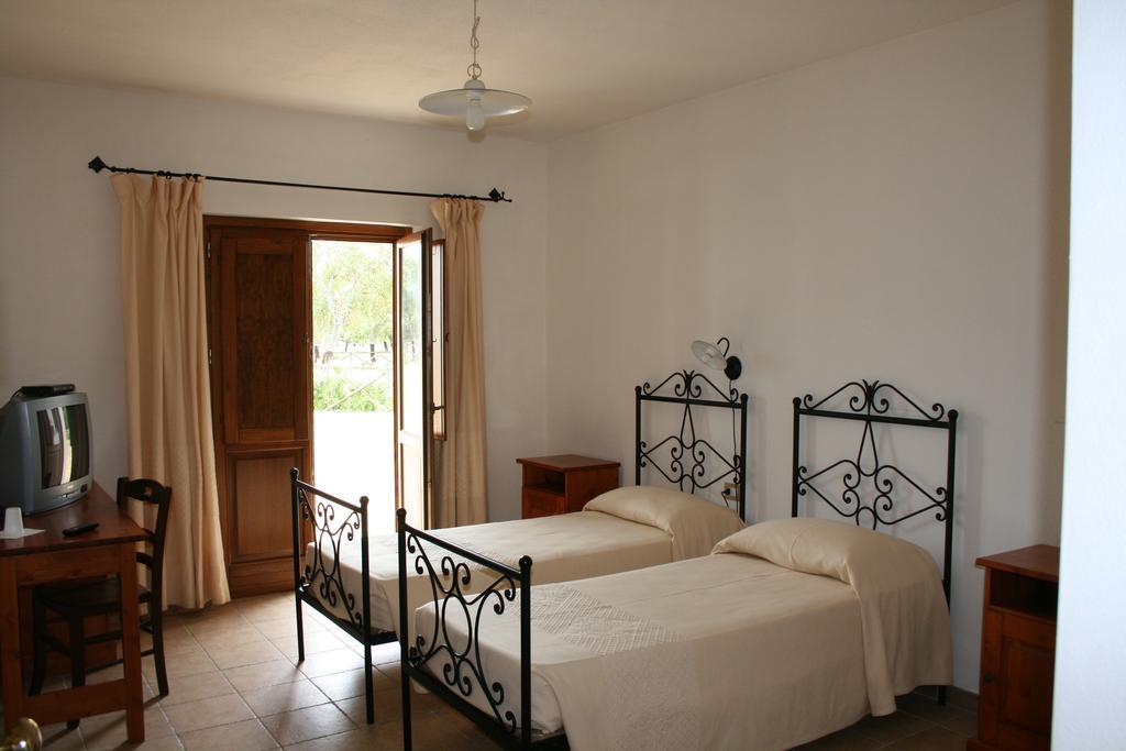 Hotel Su Baione Abbasanta Extérieur photo
