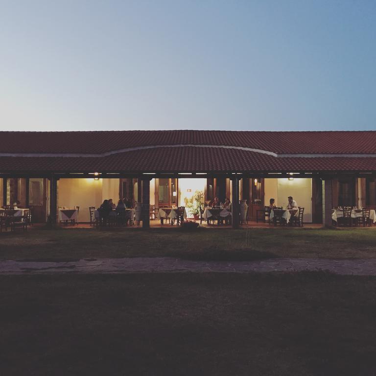 Hotel Su Baione Abbasanta Extérieur photo