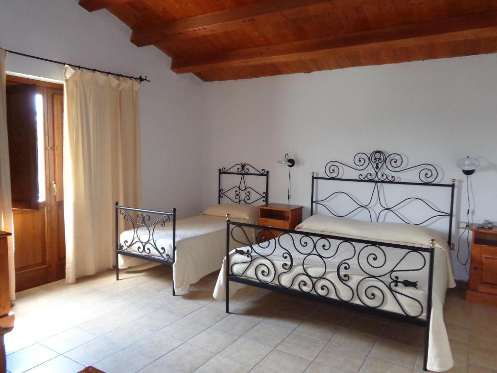 Hotel Su Baione Abbasanta Chambre photo