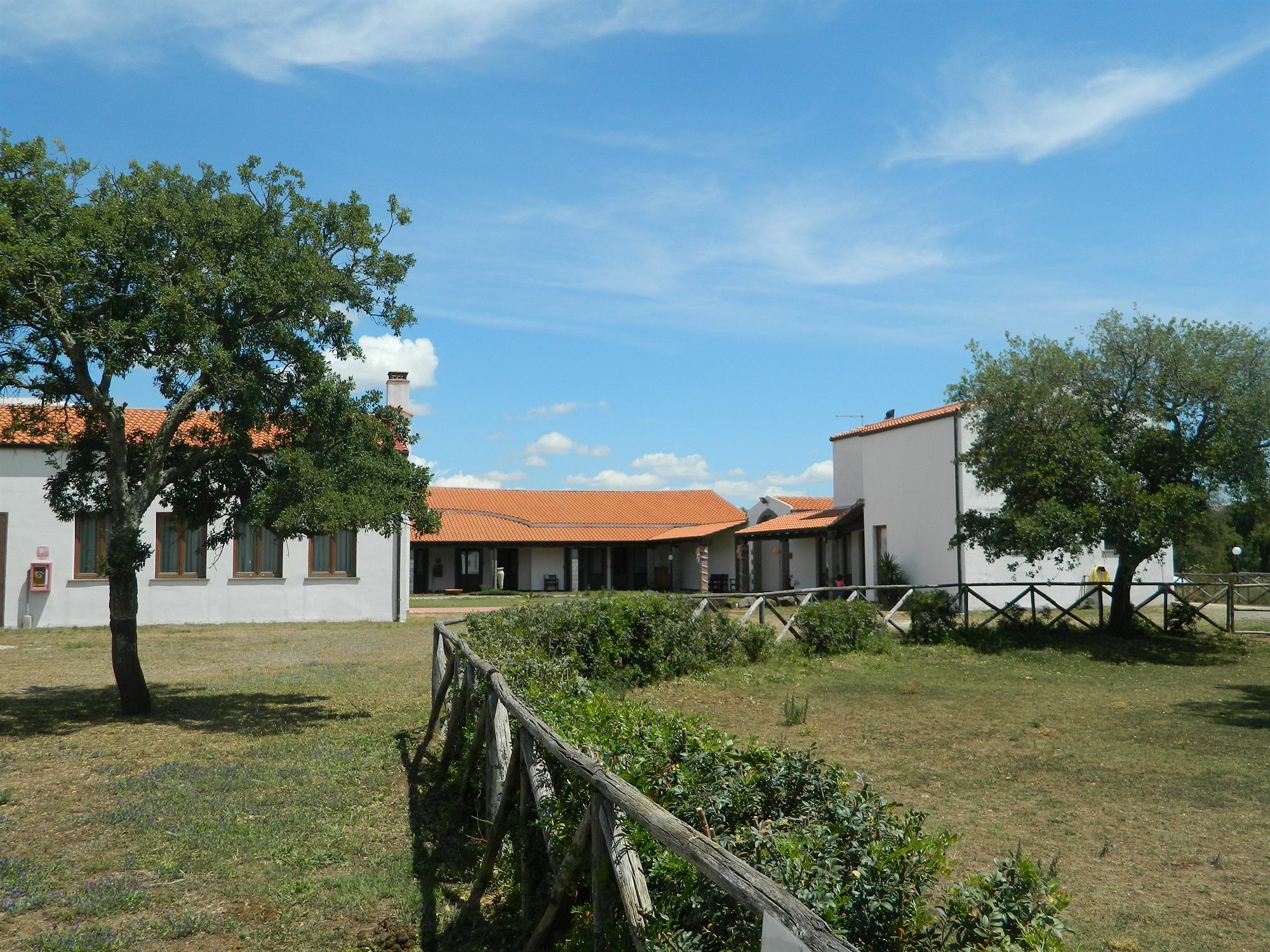 Hotel Su Baione Abbasanta Extérieur photo